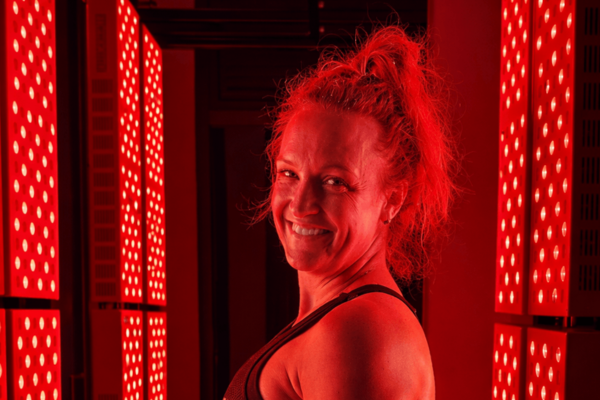 Read more about the article Ultimate Guide To Red Light Therapy